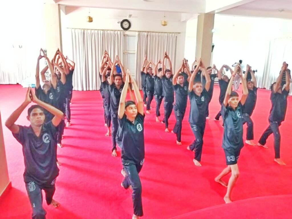 yoga session nasha Mukti kendra in shore